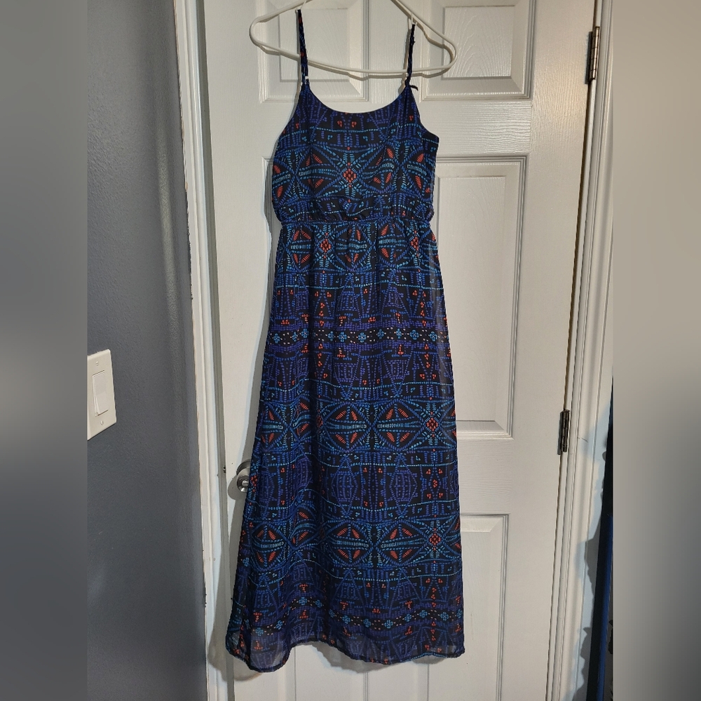 Forever 21 Blue and Red Geometric Maxi Dress